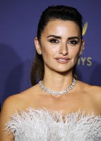 Penelope Cruz Longsleeve T-shirt #3749219