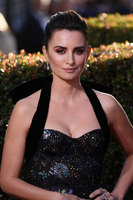 Penelope Cruz Sweatshirt #3749278