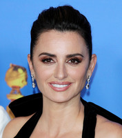 Penelope Cruz Sweatshirt #3749335