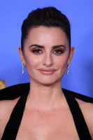 Penelope Cruz Longsleeve T-shirt #3749354