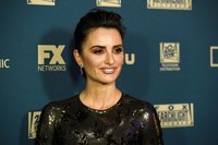 Penelope Cruz Sweatshirt #3749374