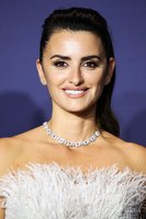 Penelope Cruz Longsleeve T-shirt #3749415