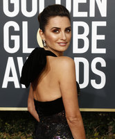 Penelope Cruz Longsleeve T-shirt #3749427