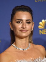 Penelope Cruz Longsleeve T-shirt #3749450