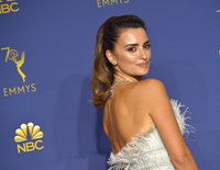 Penelope Cruz Sweatshirt #3749499