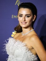 Penelope Cruz Sweatshirt #3749581