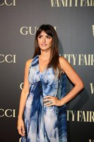 Penelope Cruz Longsleeve T-shirt #3772302