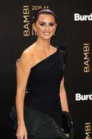 Penelope Cruz Sweatshirt #3772345