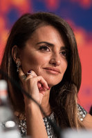 Penelope Cruz mug #G2486907