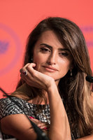 Penelope Cruz t-shirt #3869661