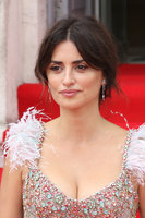 Penelope Cruz hoodie #3899097