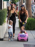 Petra Ecclestone tote bag #G961766