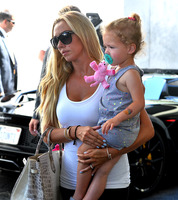 Petra Ecclestone tote bag #G961846