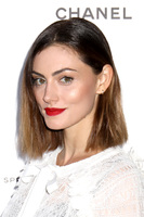 Phoebe Tonkin Sweatshirt #2791654