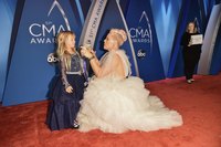 Pink t-shirt #3046133