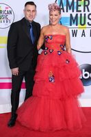 Pink Sweatshirt #3141214