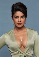 Priyanka Chopra Sweatshirt #2719281