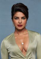 Priyanka Chopra Sweatshirt #2719284