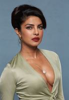 Priyanka Chopra Sweatshirt #2719316