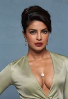 Priyanka Chopra Sweatshirt #2719348
