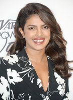 Priyanka Chopra Sweatshirt #2790038