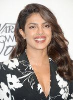 Priyanka Chopra Sweatshirt #2790071