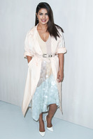 Priyanka Chopra Sweatshirt #2848998