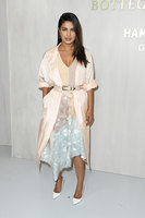 Priyanka Chopra Sweatshirt #2849035