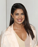 Priyanka Chopra t-shirt #2849169