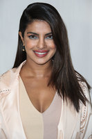 Priyanka Chopra Sweatshirt #2849173