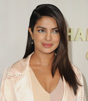 Priyanka Chopra Sweatshirt #2849197