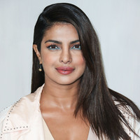 Priyanka Chopra Sweatshirt #2849201