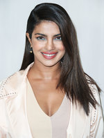 Priyanka Chopra Sweatshirt #2849287