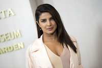 Priyanka Chopra Sweatshirt #2849289