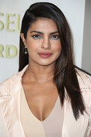 Priyanka Chopra Sweatshirt #2849297