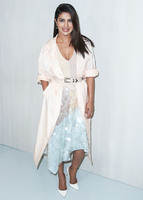 Priyanka Chopra Sweatshirt #2849329