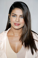Priyanka Chopra Sweatshirt #2849349
