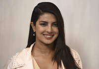 Priyanka Chopra Sweatshirt #2849354