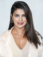 Priyanka Chopra Sweatshirt #2849355