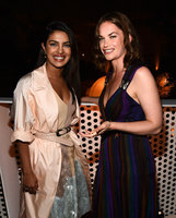 Priyanka Chopra Sweatshirt #2849377