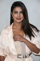 Priyanka Chopra t-shirt #2849383