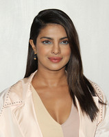 Priyanka Chopra t-shirt #2849408