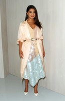 Priyanka Chopra Sweatshirt #2849411