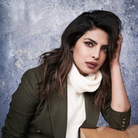 Priyanka Chopra Sweatshirt #2995585