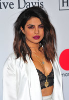 Priyanka Chopra Sweatshirt #2995586