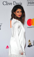 Priyanka Chopra Sweatshirt #2995588