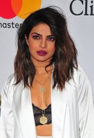 Priyanka Chopra Sweatshirt #2995589