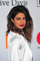 Priyanka Chopra Sweatshirt #2995591