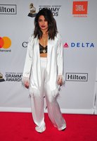 Priyanka Chopra Sweatshirt #2995594