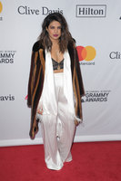 Priyanka Chopra Sweatshirt #2995595
